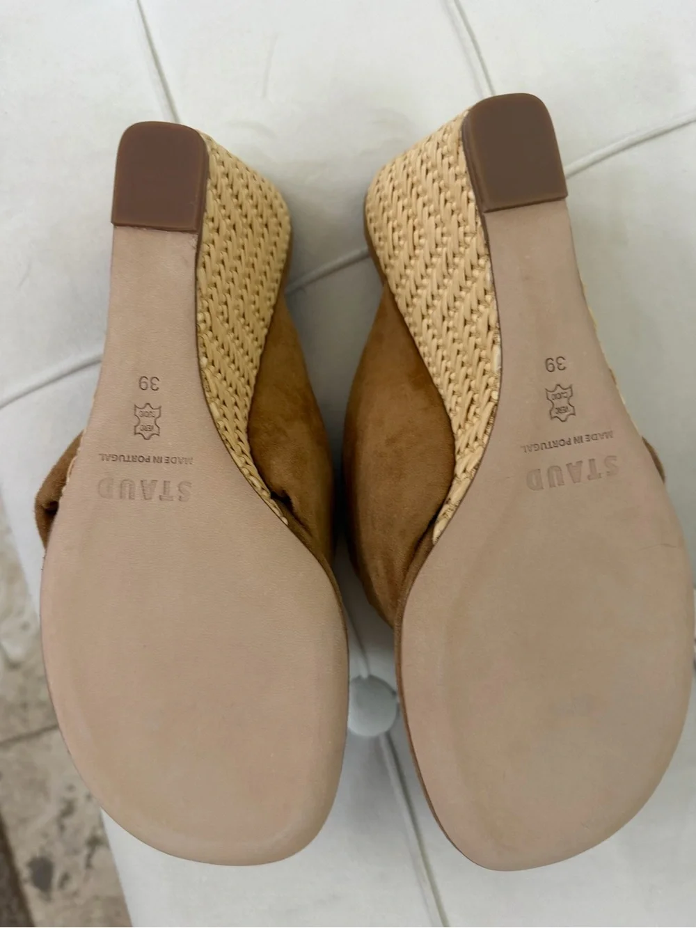 STAUD wedge slides